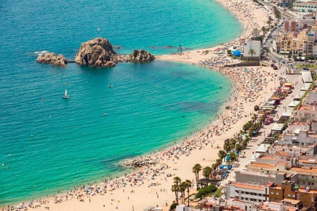 Apartamento Con Piscina En El Centro De Blanes Dış mekan fotoğraf